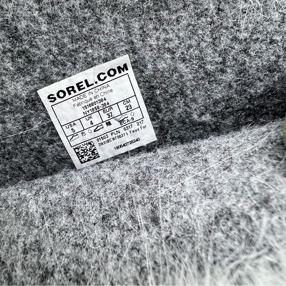 Sorel Joan of Arc Waterproof Winter‎ Snow Boots with Lining and Fur Detail - Picture 5 of 14